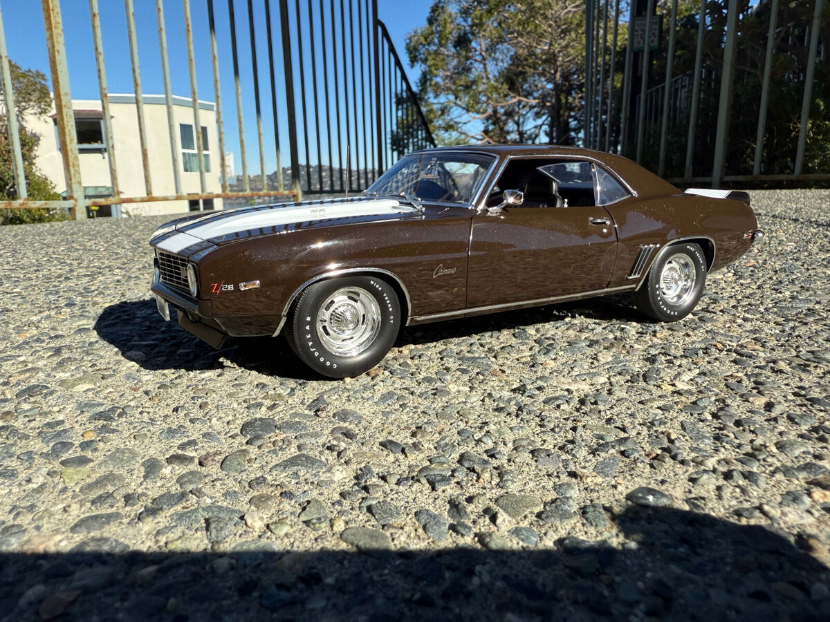 Highway 61 Acme 69 Camaro Z/28 Z28 1:18 1/18 Scale in Highway 61 Acme 69 Camaro Z/28 Z28 1:18 1/18 Scale in