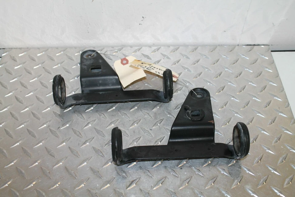 Suzuki SP370 1978 soportes de montaje de faros 61341-30501 51540-32401-291 Foto 4 de 4