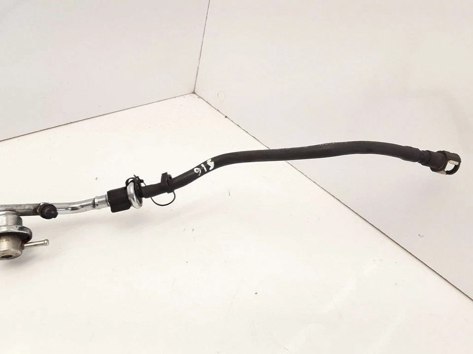 Ford Maverick 2001 3.0 combustible principal línea tubo YL8E9F792GB gasolina 145kW Foto 4 de 4