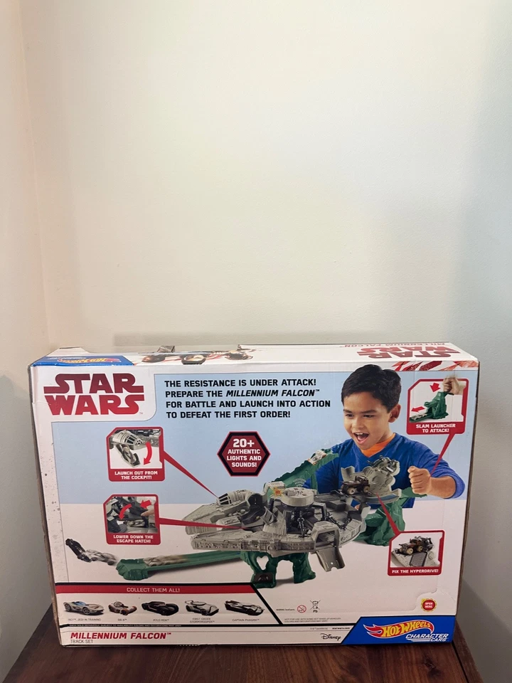 Hot Wheels Star Wars Millennium Falcon Track Set Chewbacca Character Cars New - Image 3 of 4