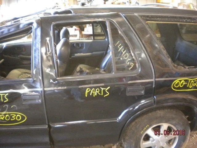 Угловой/парковочный противотуманный бампер подходит для 98-01 BRAVADA 9798384 - Изображение 4 из 4