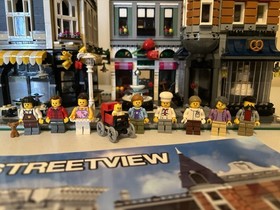 Lego Creator: Assembly Square (10255) 4002 Pcs. Generic Bricks. **Please Read!**