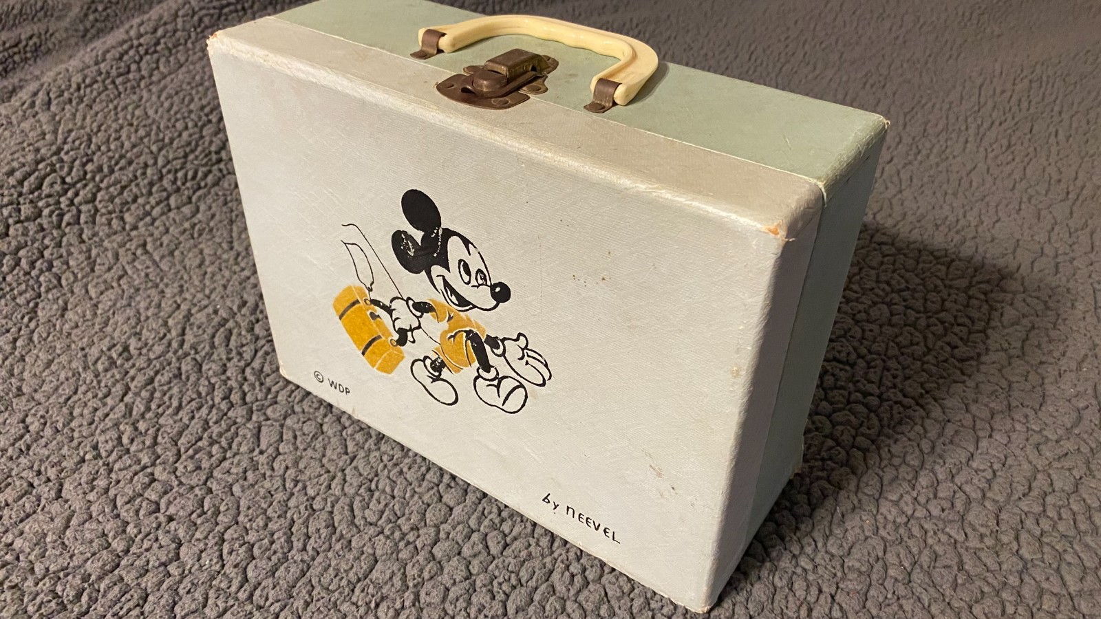 RARE 50's Vintage Disney Neevel Hard Suitcase/Carry Case - L