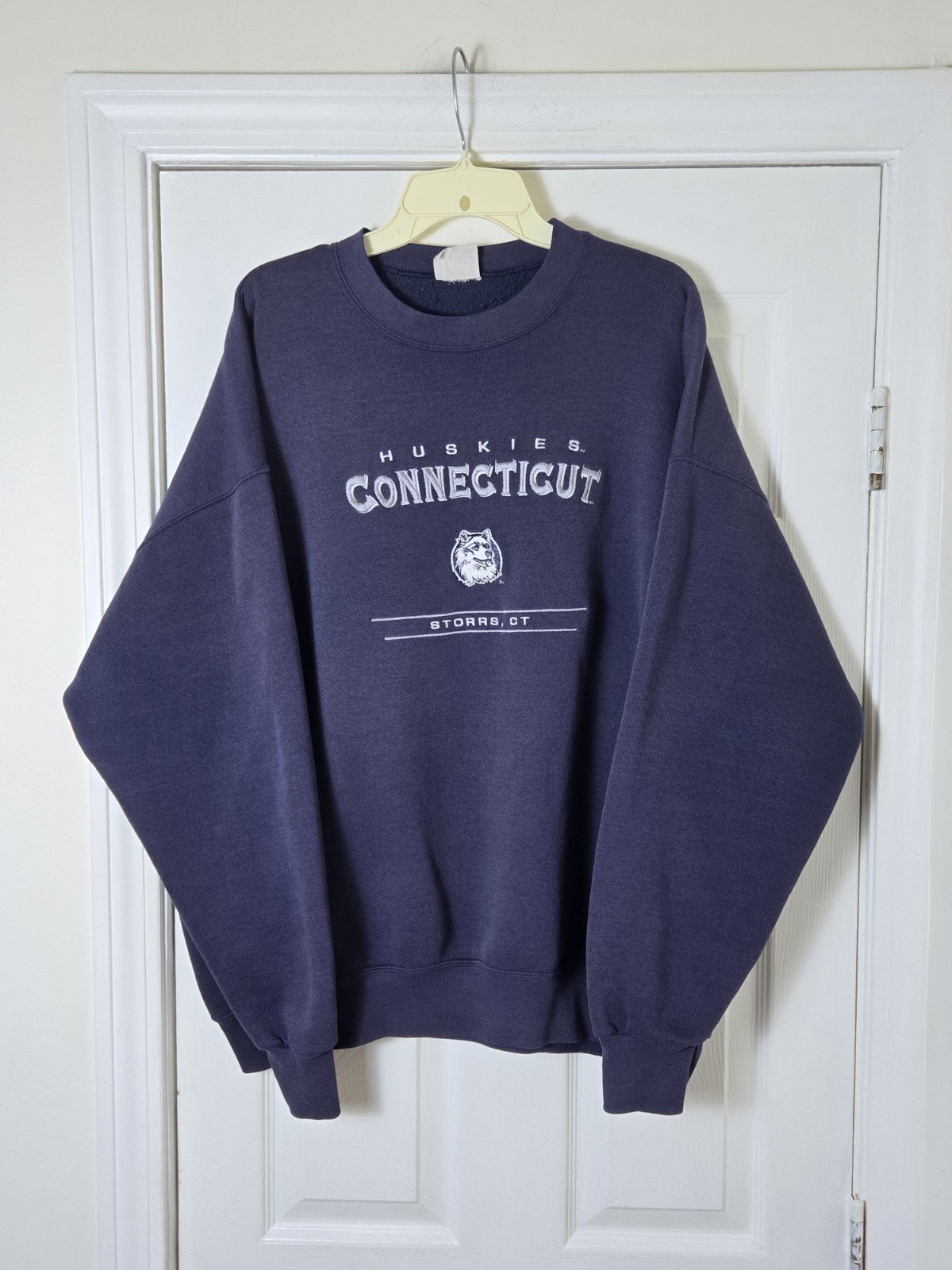 Vintage UConn Huskies Embroidered Crewneck Sweatshirt Men's Size 2XL Lee Sport