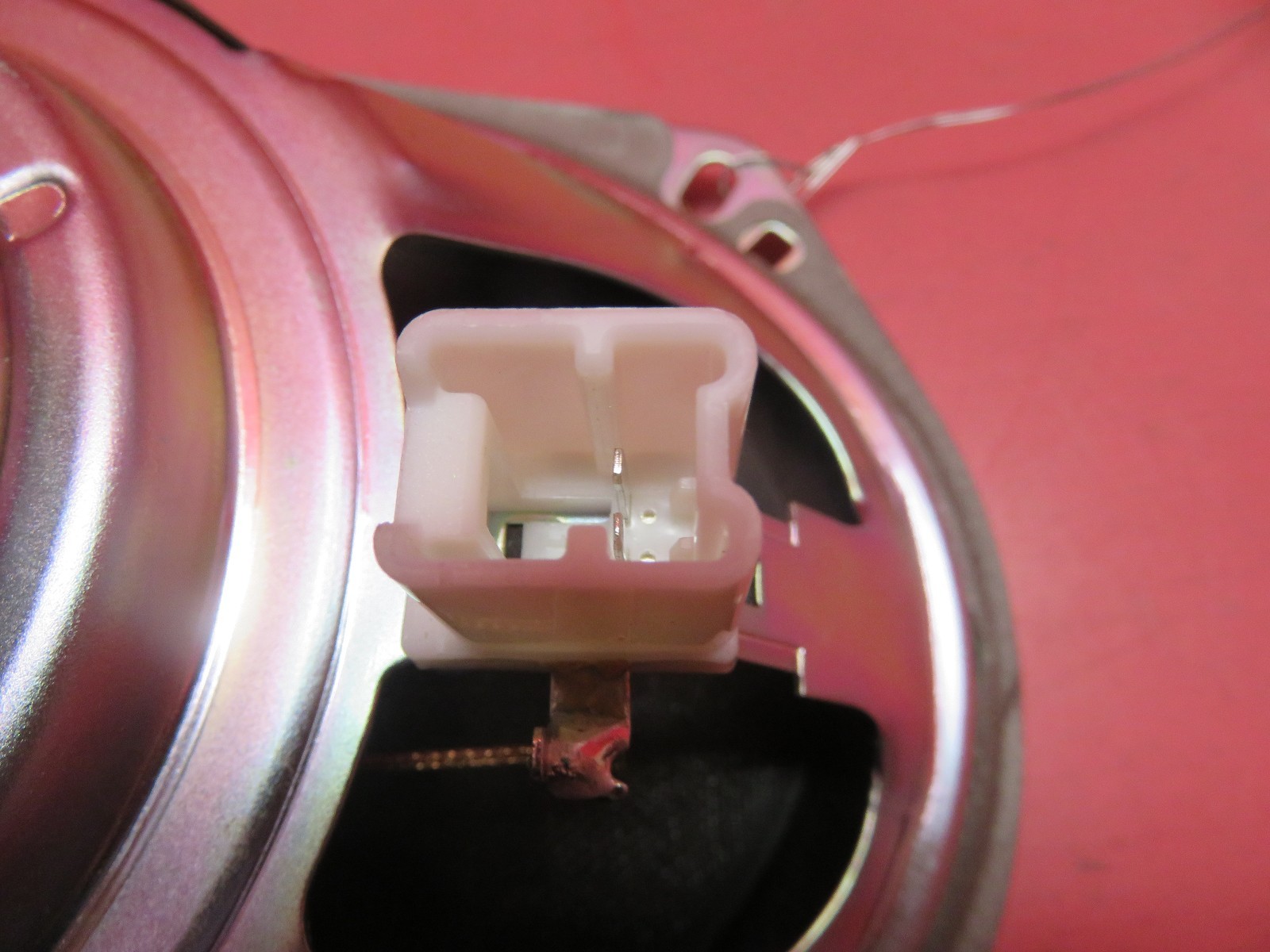 20102013 INFINITI G37S COUPE OEM LEFT REAR DRIVER SIDE DECKLID SPEAKER