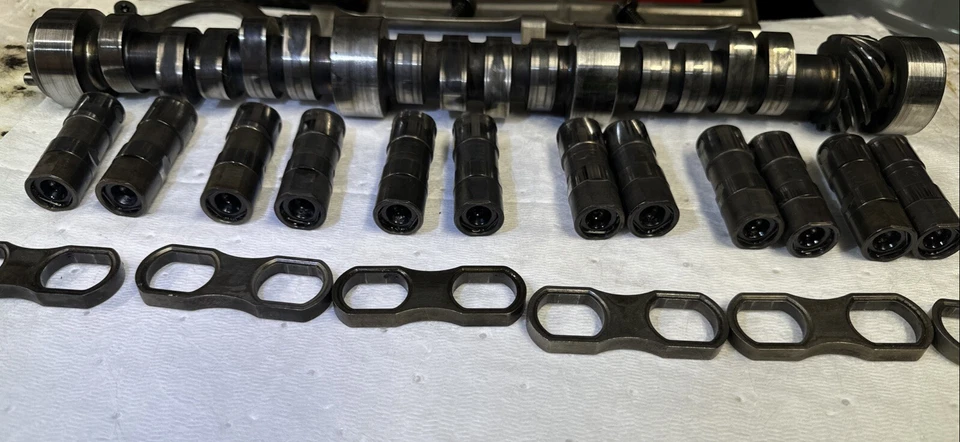 Elevadores y árbol de levas Mercruiser 1989 4,3 V6 (262) Foto 2 de 4