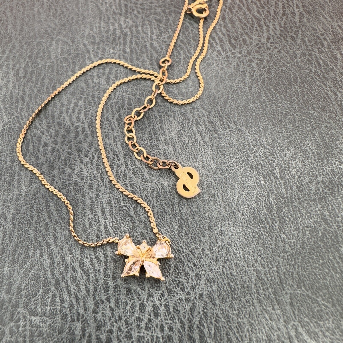 CHRISTIAN DIOR ✨ VINTAGE GOLD P RHINESTONE NECKLACE