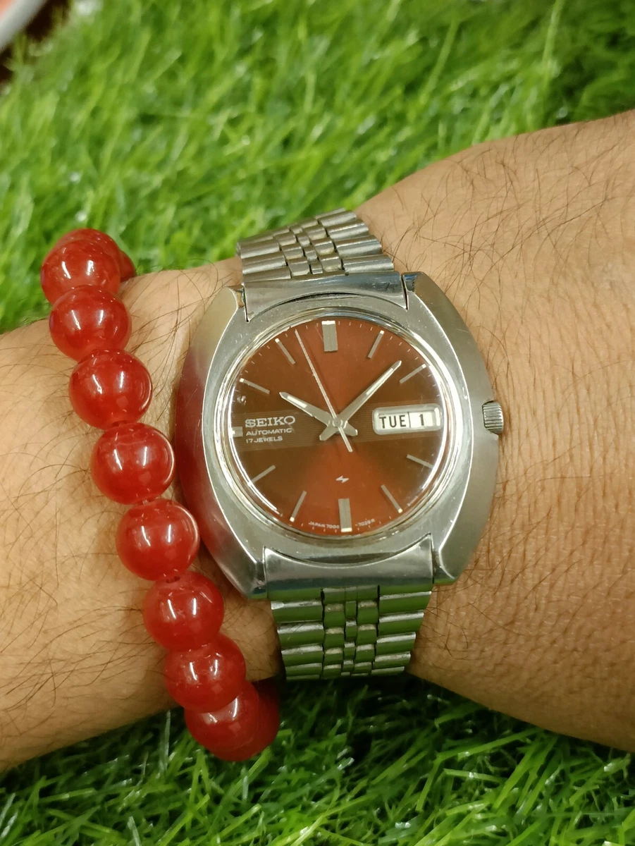 AUTHENTIC SEIKO AUTOMATIC 17 JEWELS MEN S RED DIAL RETRO 7006 7029