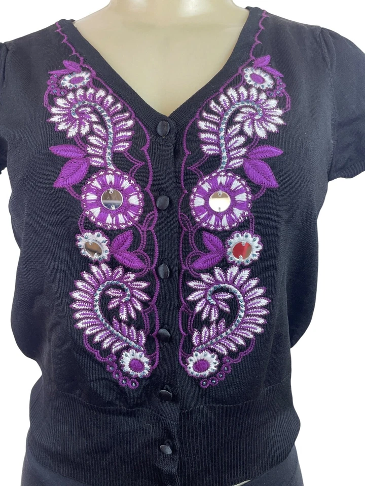 Cárdigan INC Negro Cuello en V Bordado con Botones Talla S - Nuevo Foto 4 de 4