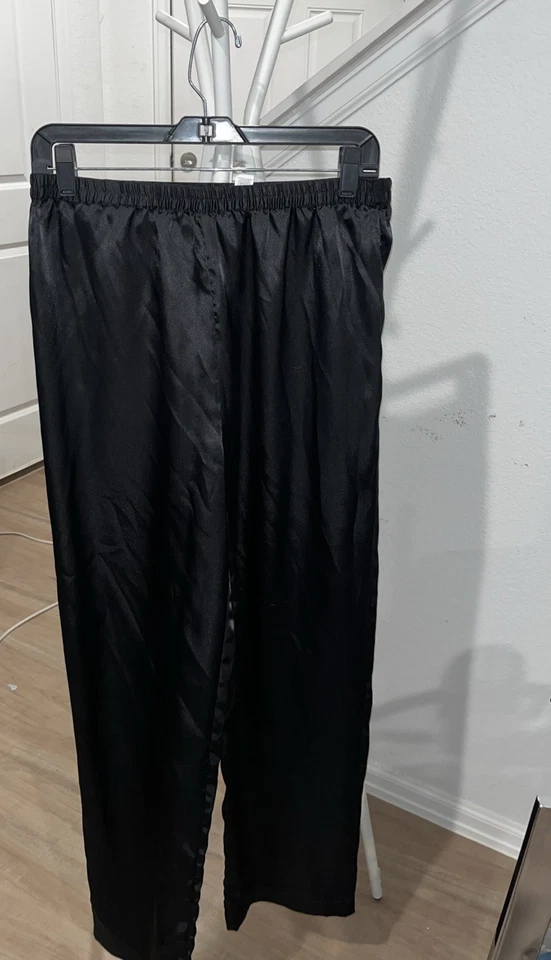 Chaps Women 2 piece Silky Red lounge wear Pant set PJ Sz M Red Floral - Image 3 of 4