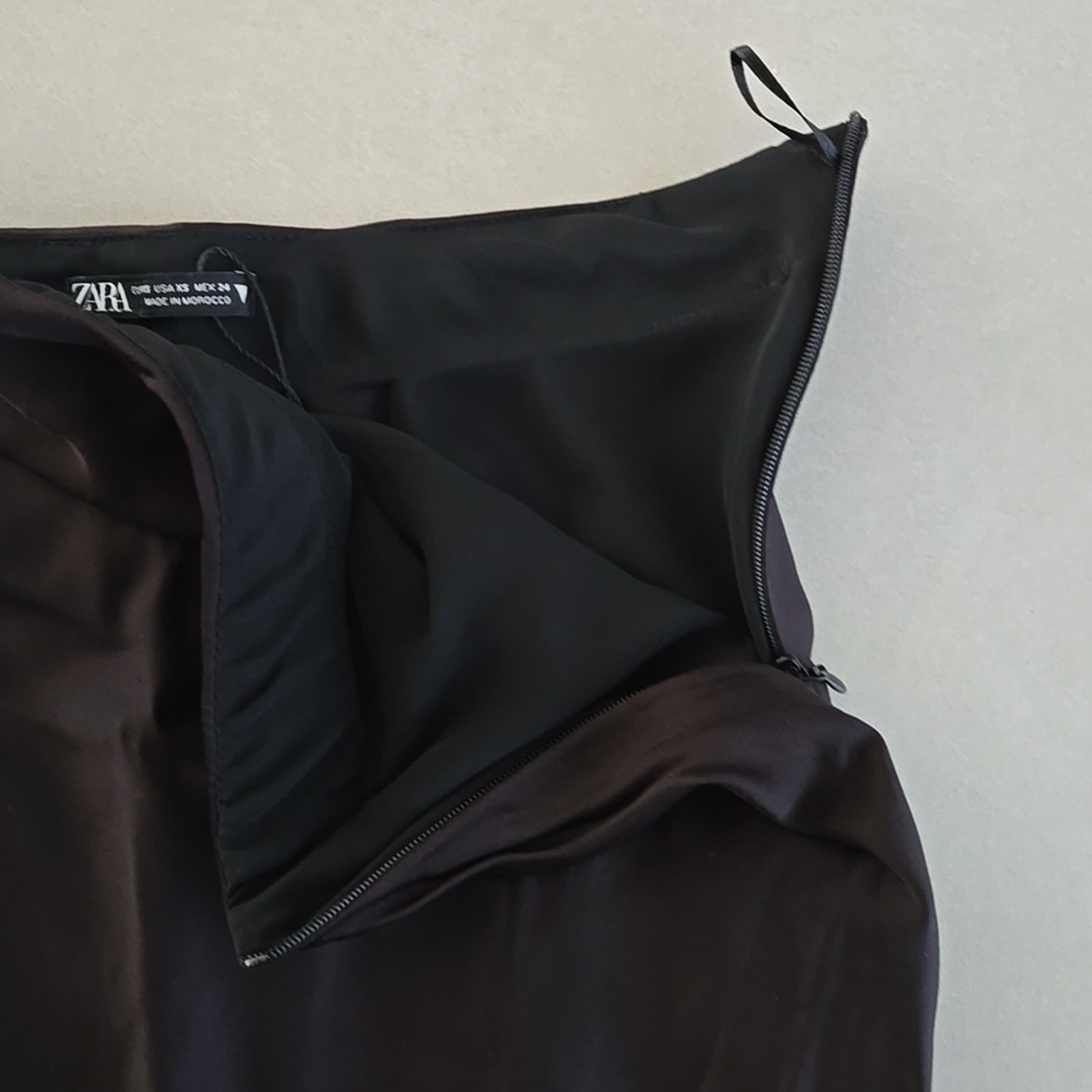 Zara Black Satin Look Strapless Top Size XS thumbnail 4