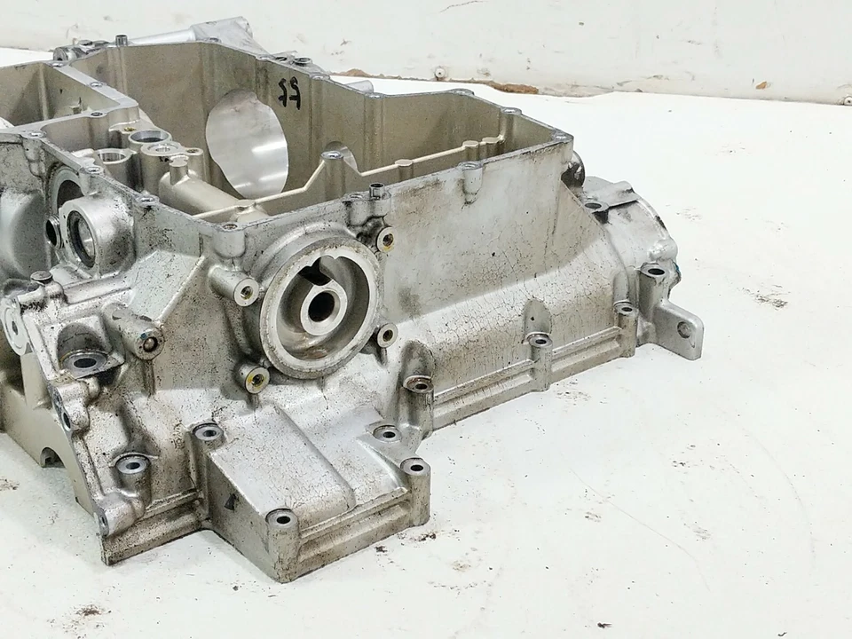 07 Yamaha FJR 1300 Engine Motor Lower Case Block - Image 3 of 4