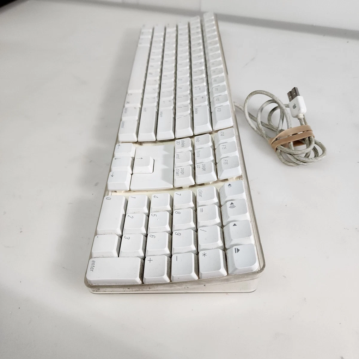 Apple power Mac G4 デュアルCPU500 MHzと黒キーボード Apple power Mac G4 デュアルCPU500 MHzと黒キーボード Apple power