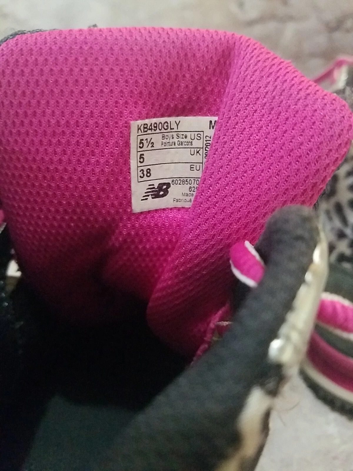 NEW BALANCE Stivali da sneaker rosa e leopardati rosa e ragazzi taglia 5 5