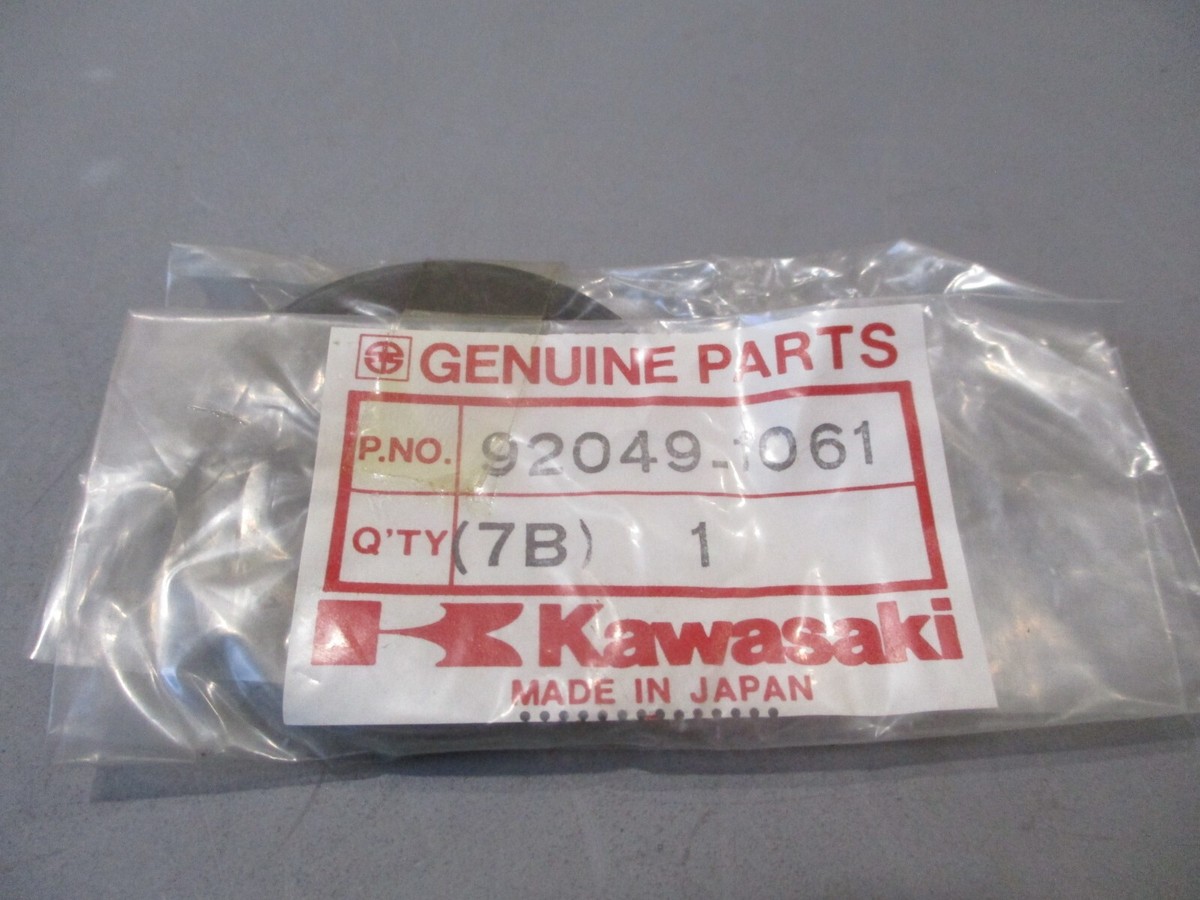 2010 Kawasaki Z1000 OEM Rear Wheel/chain 28x52x5 Oil Seal for sale