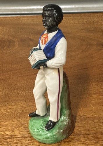 Rare Victorian 19thC Staffordshire Black Gentleman Figure Playing Accordion - Picture 7 of 13