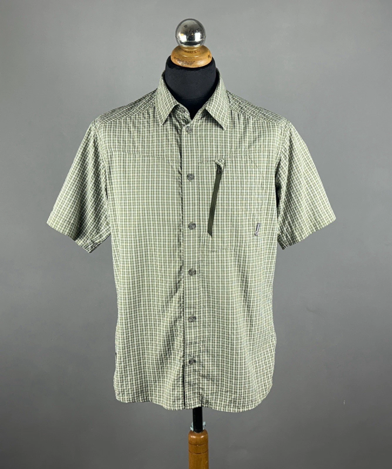 BERGHAUS Green Check Short Sleeve Hiking Outdoor Button Down Shirt Size L
Opens in a new window or t