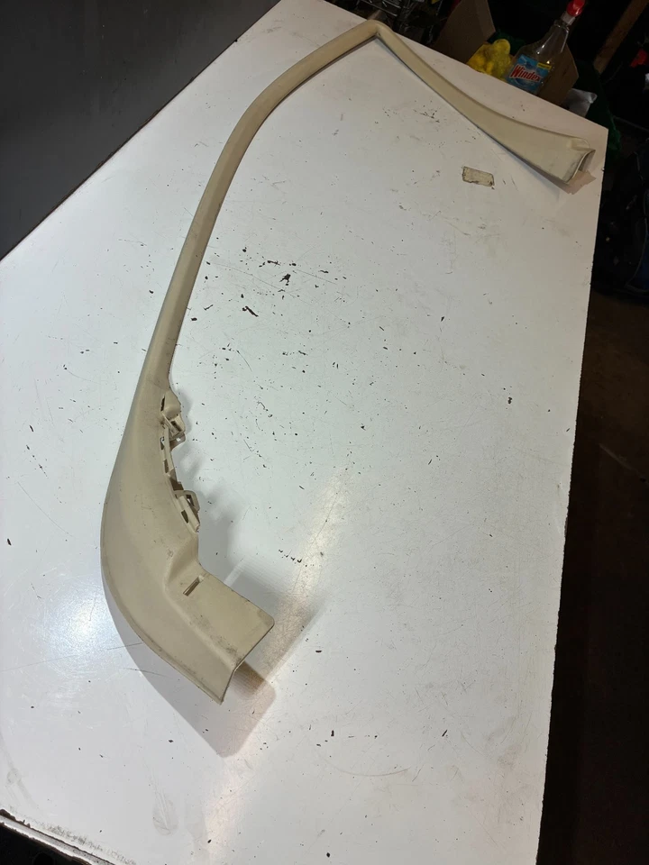 Marco ventana puerta delantera derecha embellecedor 2037250271 01-05 mercedes-benz w203 c320 c240 Foto 4 de 4