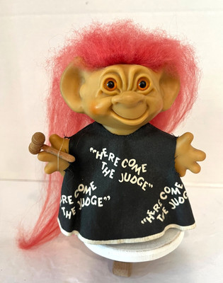 TROLL  WISHNIK  HERE COMES THE JUDGE   LAUGH IN  GAVEL DAM 60's 5 1/2 in Uneeda