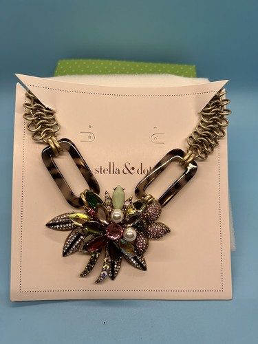 STELLA & DOT Belle Statement Tortoise Crystal Flower Necklace Bib Collar Gold - Foto 1 di 3