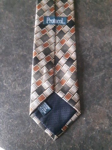 Protocol Geometrical Necktie Length 65" 3.5" Wide 100% Polyester - Bild 3 von 3