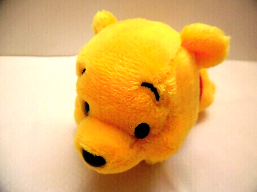 Tokyo Disney Resort Winnie the Pooh Plush on Shoulder Popular Disney parks Clip - Picture 9 of 12