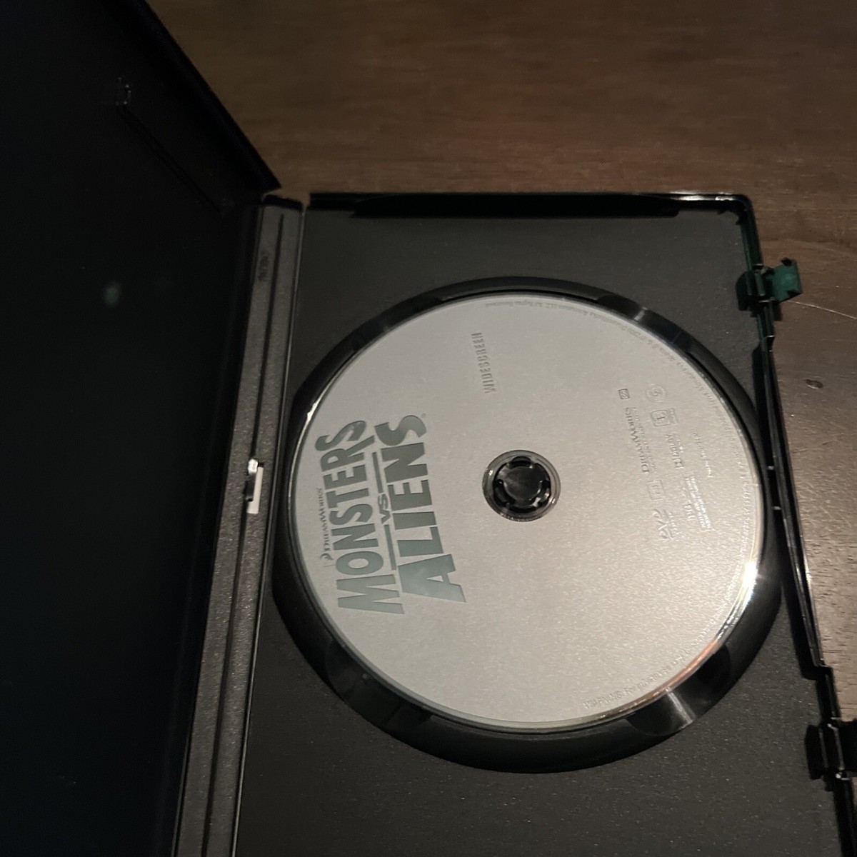 Monsters vs. Aliens (With Case) *WE COMBINE SHIPPING | eBay