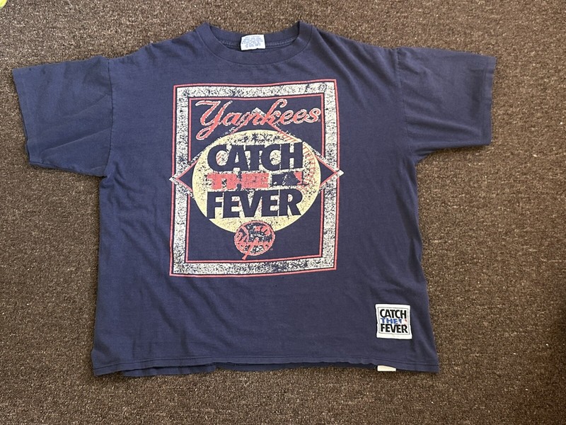 Vintage 90’s New York Yankees Catch The fever t shirt xl NYC Bronx