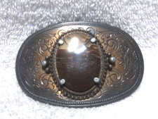Brown Layered Wavey Stone Gold Worn Engraved Oval Buckle Used Condition