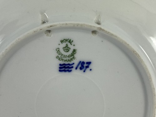 1929 ROYAL COPENHAGEN CHRISTMAS OLD PLATE WEST FRONT - Picture 11 of 12