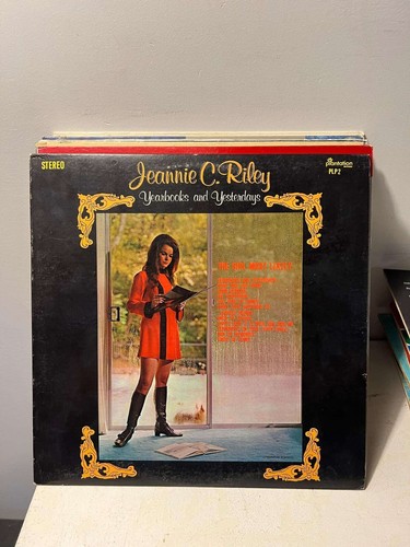 Jeannie C. Riley – Yearbooks And Yesterdays Vintage 33rpm VG+ AB15