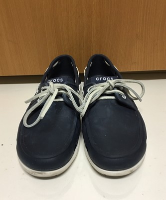 crocs beach line shoes