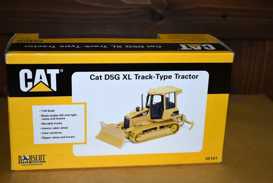 1:50 NORSCOT CAT D5G  XL Track Type Tractor EX/LN - Image 3 of 3