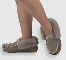NIB, AUS WOOLI AUSTRALIA SHEEPSKIN Gray MOCCASIN/ SLIPPERS - US Sz 8, EUR 39