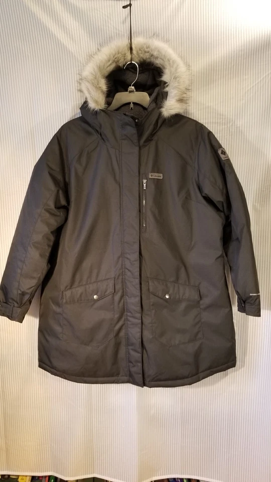 Men's  2XL Columbia Omni Heat Shield  Winter Parka W/ Hood Removable Fur - Image 2 of 4