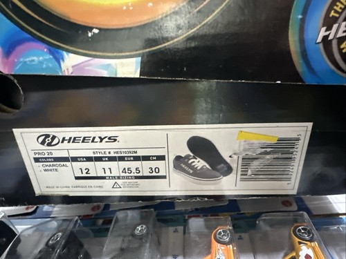 Heely’s Men’s Pro 20 Canvas Skate Shoes Black And White Size 12, Wheels, No Tool - Picture 6 of 6