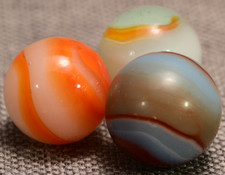 3 Peltier Rainbo Marbles, Vintage W.V American Classic, Mixed Colours & Sizes.