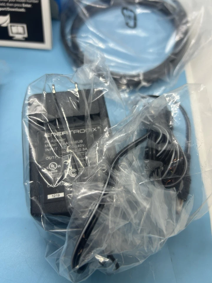 (Caja abierta) Dynex DX-HD303513 ~ Caja de disco duro SATA USB 3.0 2.5” de aluminio Foto 4 de 4