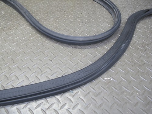 05-13 CHEVROLET CORVETTE C6 CUPÉ MALETERO TRASERO RESISTENTE SELLO DE GOMA OEM - Imagen 6 de 14