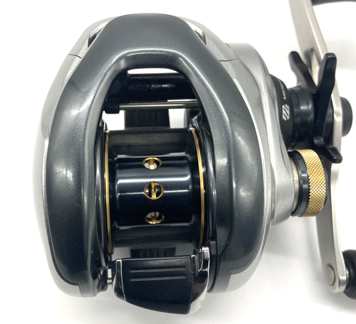 Shimano 13 Metanium XG Right Handed Bait Casting Reel From JAPAN "Excellent++++" - Picture 17 of 24