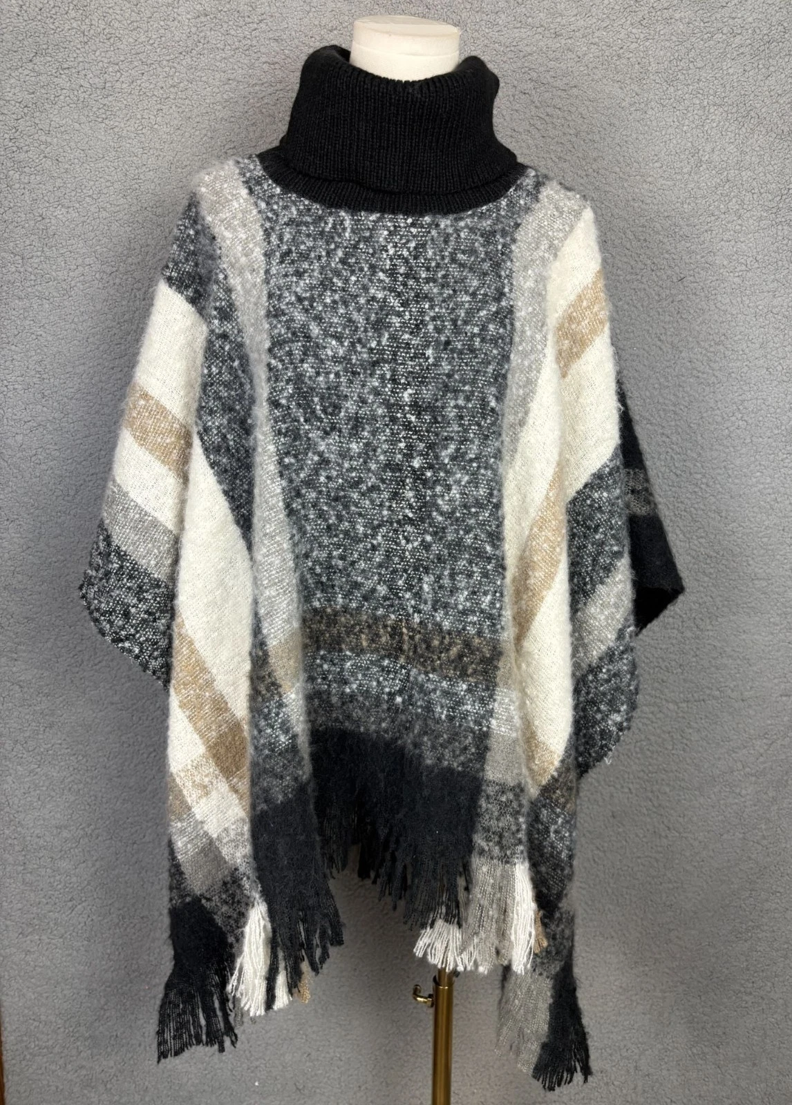 Style & Co Women's Cozy Plaid Knit Poncho Fringe Hem OS Multicolor NWT's