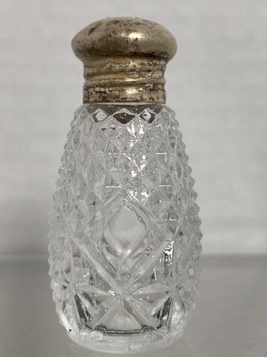 Lote de 5 cocteleras de sal/pimienta vintage de vidrio cortado con plata Steling - Imagen 10 de 11