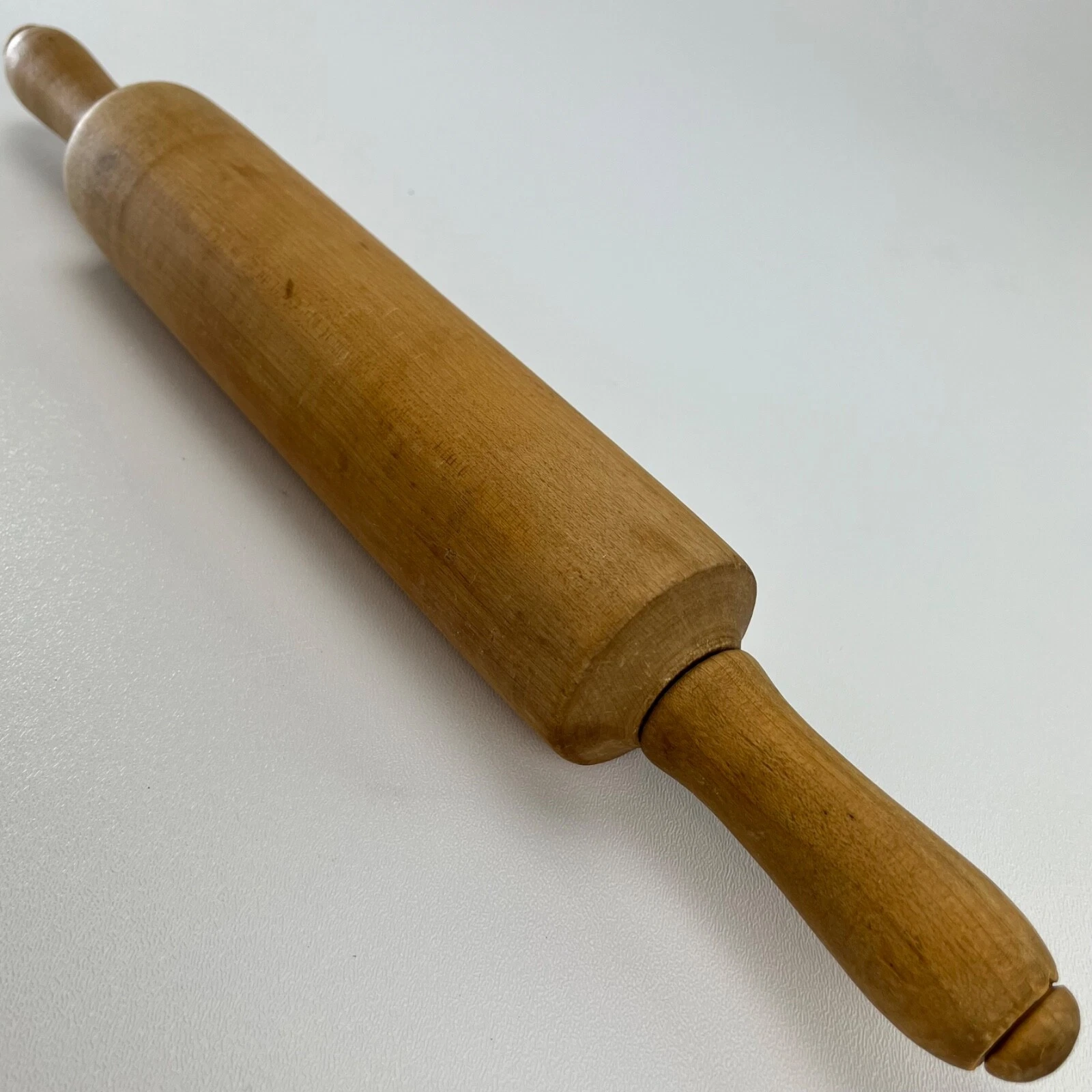 Vintage Maple Wood Rolling Pin 17” Dowel Axle c1930 Indiana Farmhouse Kitchen