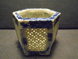 Antique Blue White Japanese Chinese Reticulated Hexagonal Porcelain Vase, vgc.