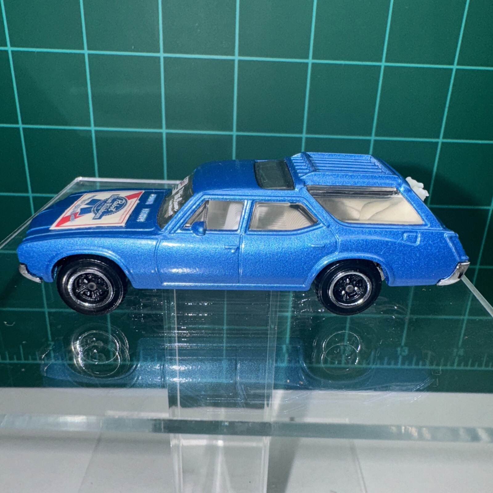 Picture 4 of 12