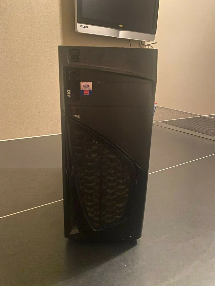 CUSTOM BUILT Gaming PC Intel Core i5 AMD Graphics Card  - Image 4 of 4