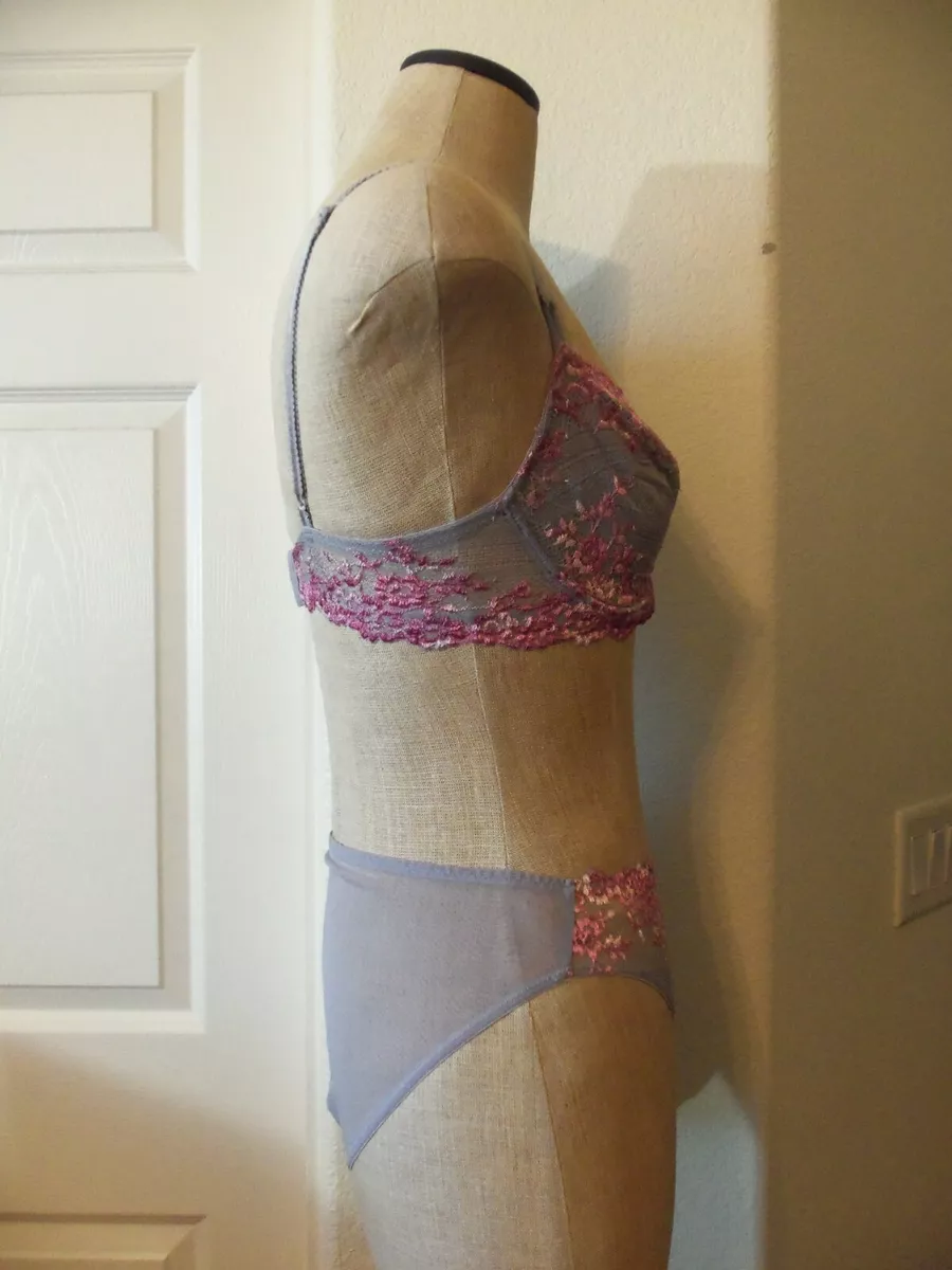 Wacoal Embrace Lace Bra Size 34C Purple Silver Unlined Underwire 65191  Floral - $22 - From K