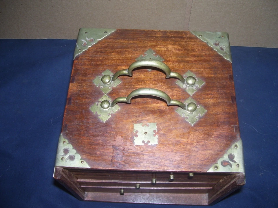 VINTAGE MAHJONG Set circa 1920's Cow Bone & Bamboo 143 tiles RARE !! READ !! - Image 2 of 4