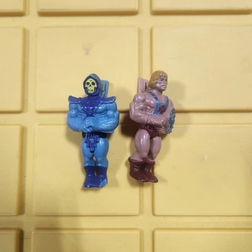 Vintage 1983 Mattel Motu Skeletor/ He Man Clip-on Figure Set Of 2 H10