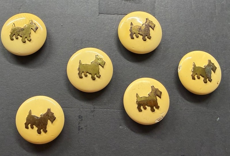 6 Vintage wood with metal  Scotty Scottie Dog Scottish Terrier Buttons unique